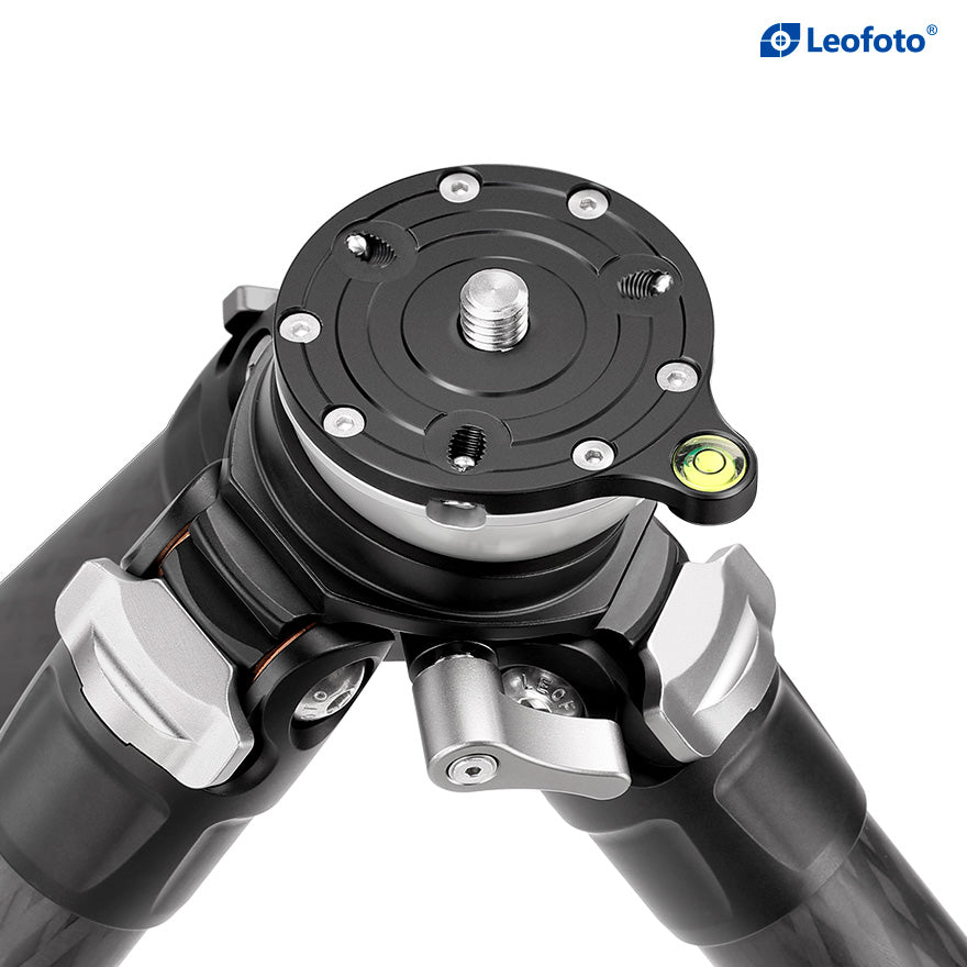 Leofoto LS-255CEX tripod base with integrated leveling feature for stable shooting and hunting.
