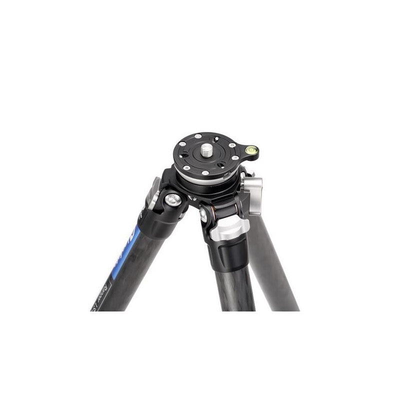 Leofoto Ranger LS-284CEX carbon tripod with leveling base, close-up of top plate and bubble level.