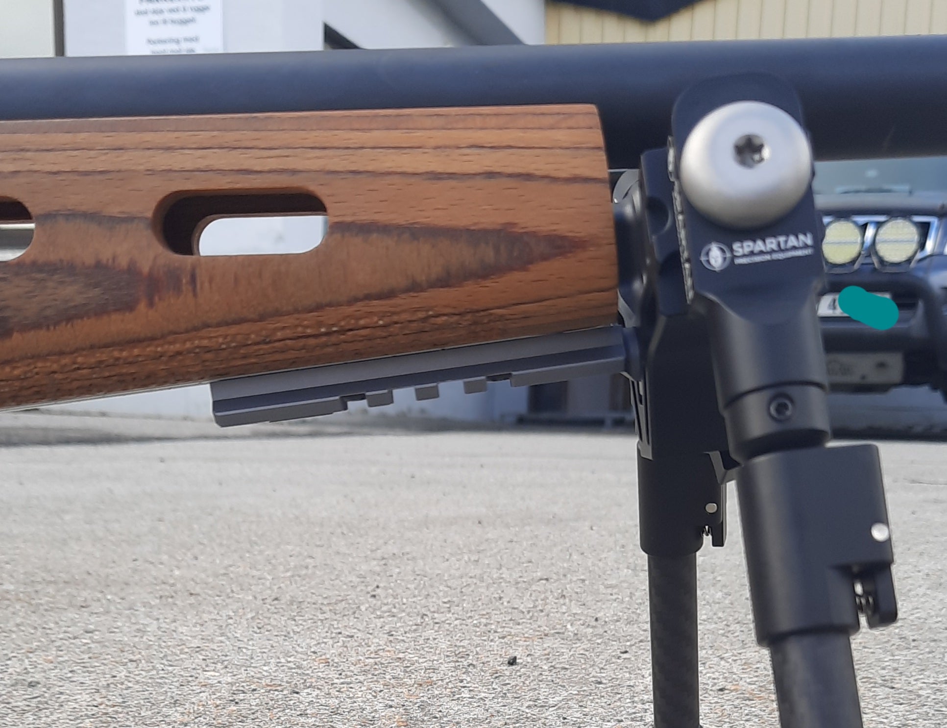 Valhalla Spigot with rail