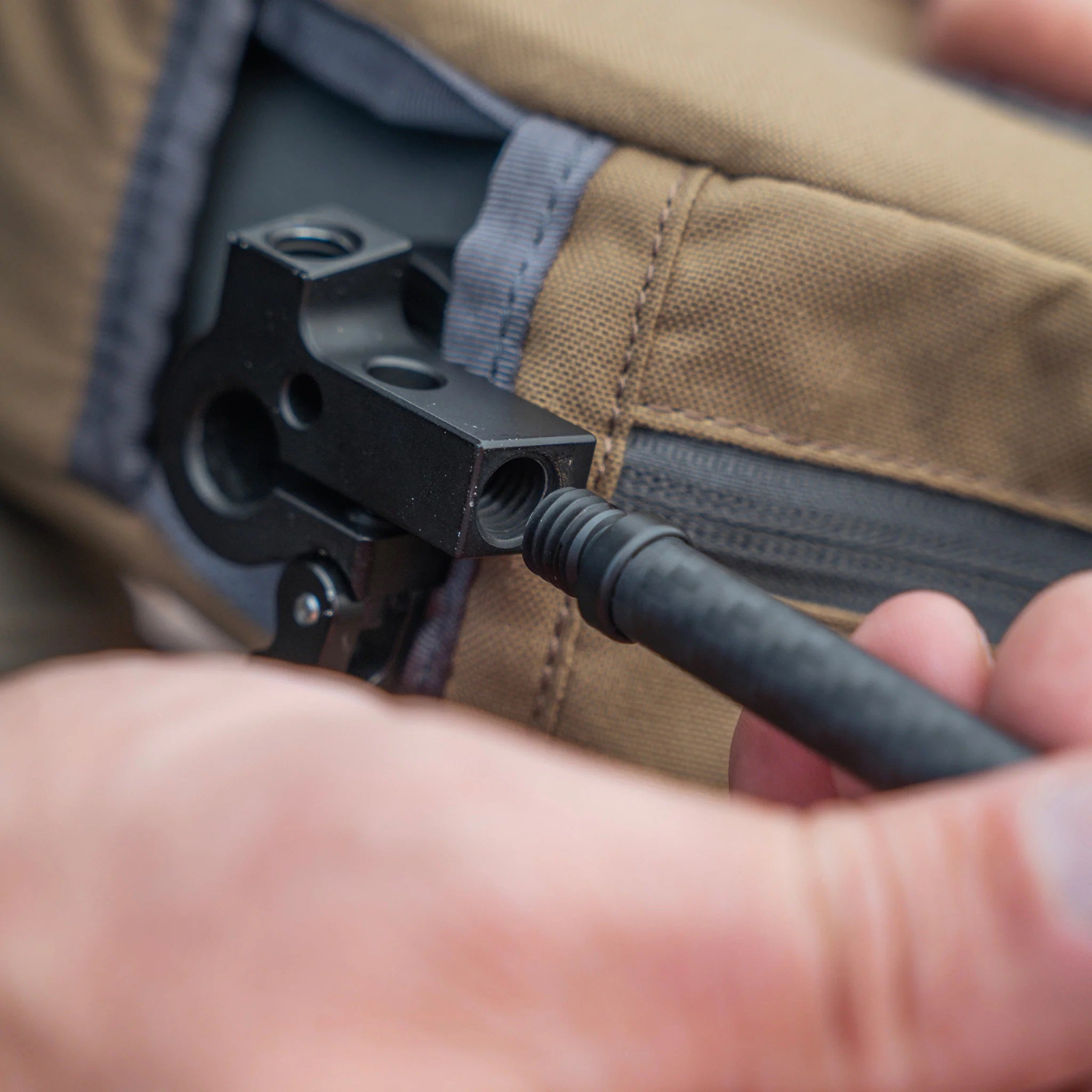 Адаптер для важкої оптики та вуглецевий стрижень